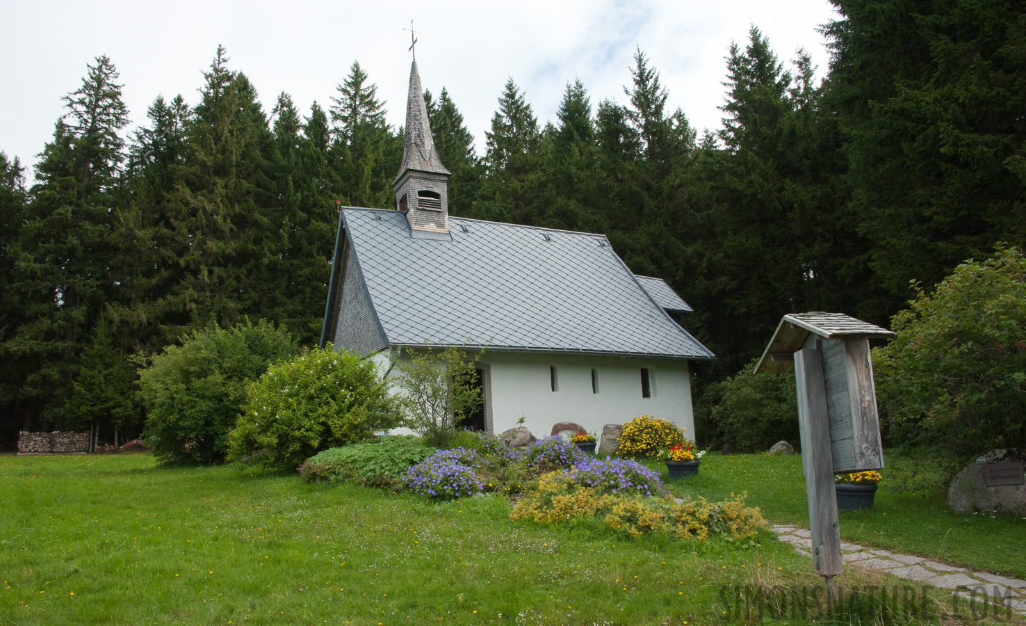 Furtwangen [28 mm, 1/320 Sek. bei f / 22, ISO 1600]